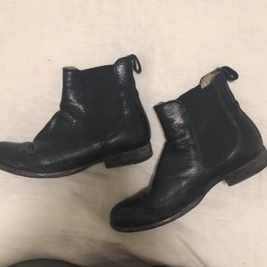 Chelsea Frye boots- good condition
